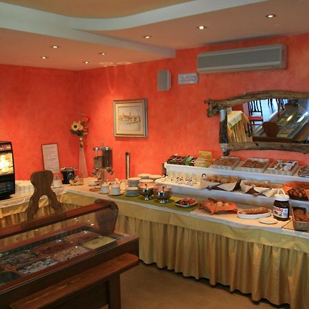 Hotel Merano Brenzone sul Garda Eksteriør bilde
