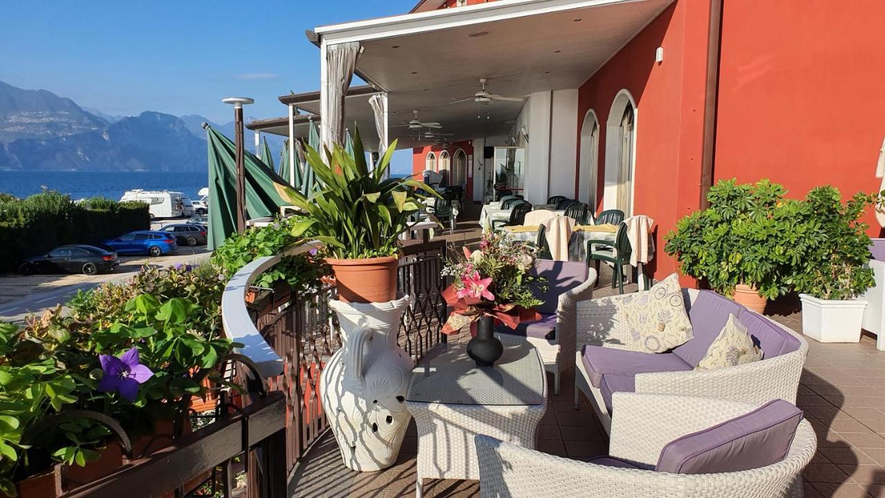 Hotel Merano Brenzone sul Garda Eksteriør bilde